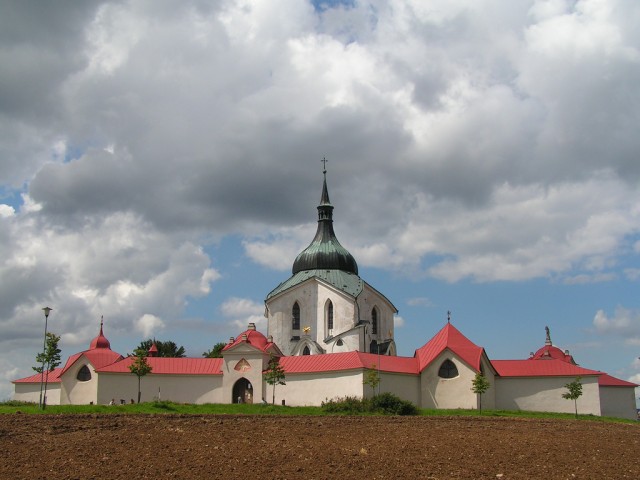 Church_of_St_John_of_Nepomuk_at_Zelená_hora_CZ